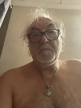 Snapshot of EroticVenetian chatting on October 28, 8:18 am EroticVenetian online show from October 28, 8:18 am