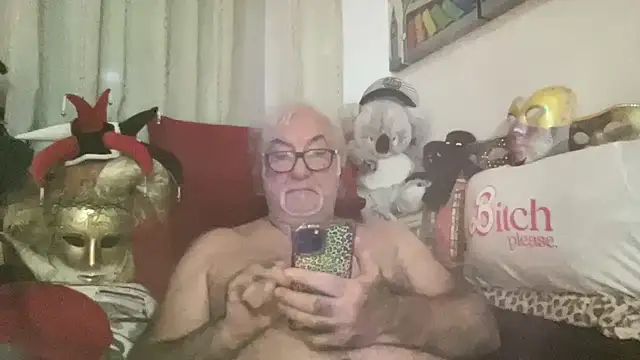 Snapshot of EroticVenetian chatting on November 6, 7:26 pm EroticVenetian online show from November 6, 7:26 pm