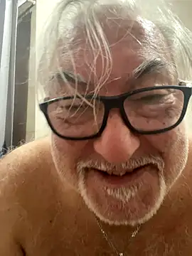 Snapshot of EroticVenetian chatting on November 7, 7:30 am EroticVenetian online show from November 7, 7:30 am