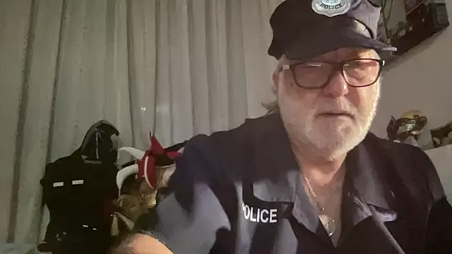 Snapshot of EroticVenetian chatting on November 18, 6:51 am EroticVenetian online show from November 18, 6:51 am