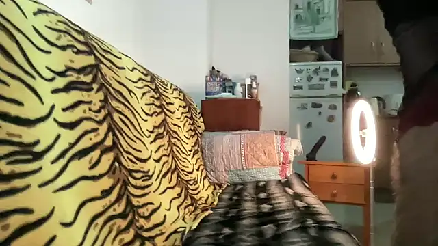 Snapshot of EroticVenetian chatting on November 21, 6:56 am EroticVenetian online show from November 21, 6:56 am