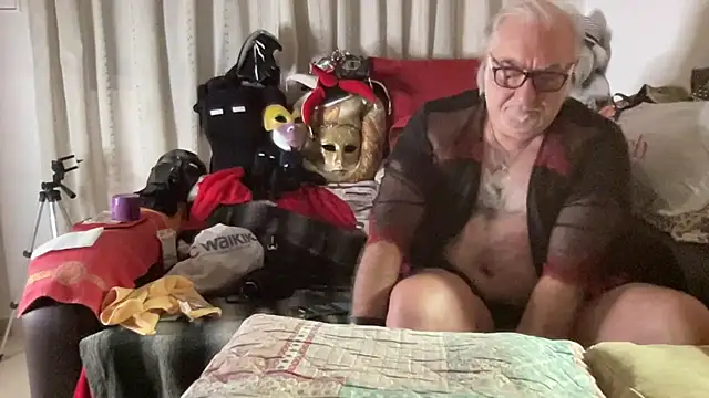 Snapshot of EroticVenetian chatting on November 22, 7:07 am EroticVenetian online show from November 22, 7:07 am