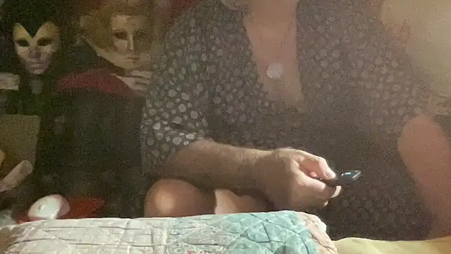 Snapshot of EroticVenetian chatting on December 4, 7:06 am EroticVenetian online show from December 4, 7:06 am