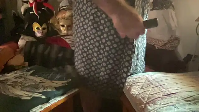 Snapshot of EroticVenetian chatting on December 14, 6:08 am EroticVenetian online show from December 14, 6:08 am