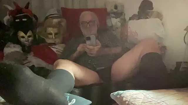 Snapshot of EroticVenetian chatting on December 15, 10:36 pm EroticVenetian online show from December 15, 10:36 pm