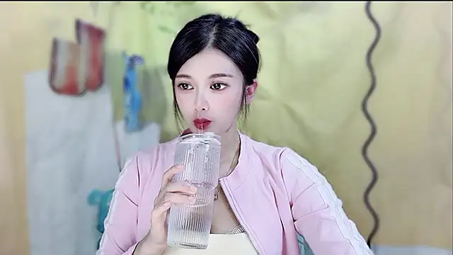 VIWVI online show from March 18, 5:10 am