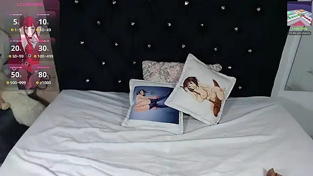 nikol winick online show from November 19, 9:09 am