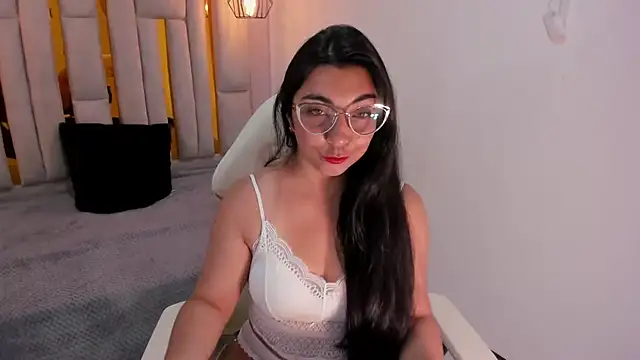 Snapshot of Karla_hernandez_ chatting on February 1, 11:10 am Karla hernandez  online show from February 1, 11:10 am