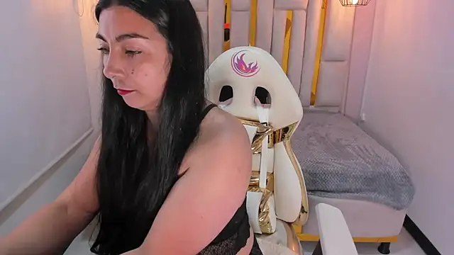 Snapshot of Karla_hernandez_ chatting on February 6, 10:59 am Karla hernandez  online show from February 6, 10:59 am