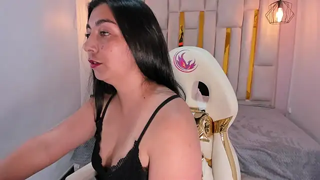 Snapshot of Karla_hernandez_ chatting on February 6, 5:09 pm Karla hernandez  online show from February 6, 5:09 pm