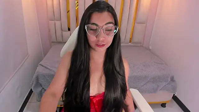 Snapshot of Karla_hernandez_ chatting on February 14, 2:02 pm Karla hernandez  online show from February 14, 2:02 pm