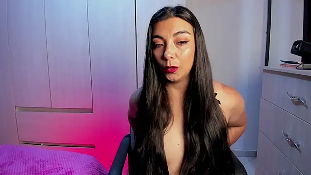 Karla hernandez  online show from April 8, 10:37 am