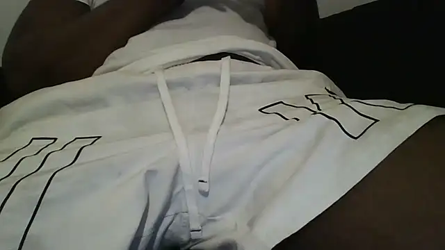 Snapshot of ThatDickSexy2 chatting on October 26, 12:38 am ThatDickSexy2 online show from October 26, 12:38 am