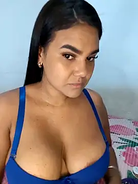 AntonellaShot online show from May 3, 8:26 pm