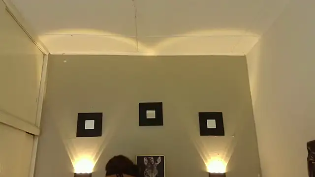 ashley Tompson1 online show from January 22, 12:06 pm