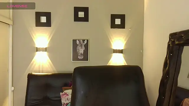 ashley Tompson1 online show from February 6, 12:37 pm