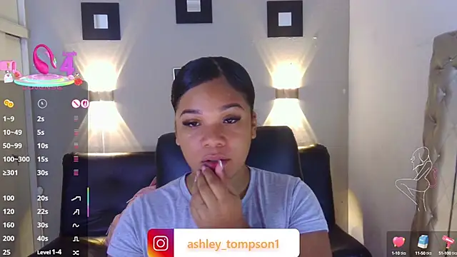 ashley Tompson1 online show from February 25, 12:34 pm