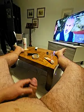 Snapshot of mice34 chatting on February 22, 6:13 am mice34 online show from February 22, 6:13 am