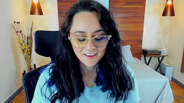 KatherineBond online show from March 10, 11:16 pm