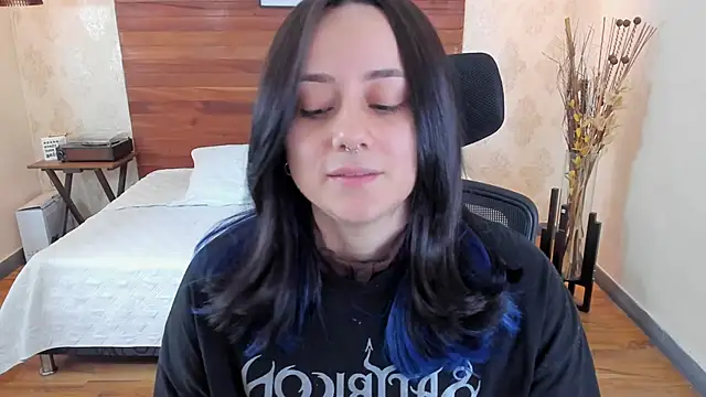 KatherineBond online show from March 21, 10:50 pm