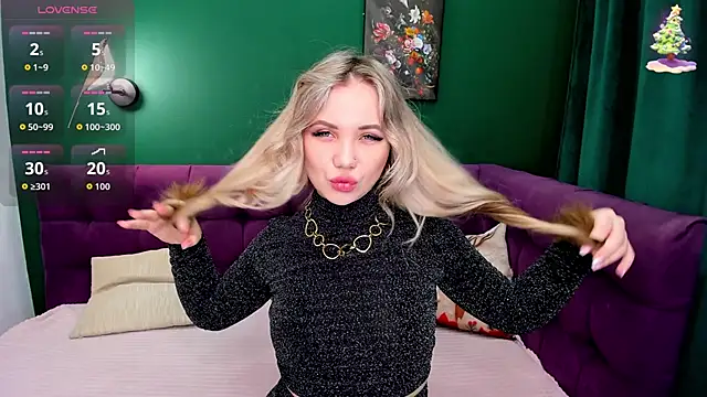 EvaMoran online show from March 24, 2:05 am