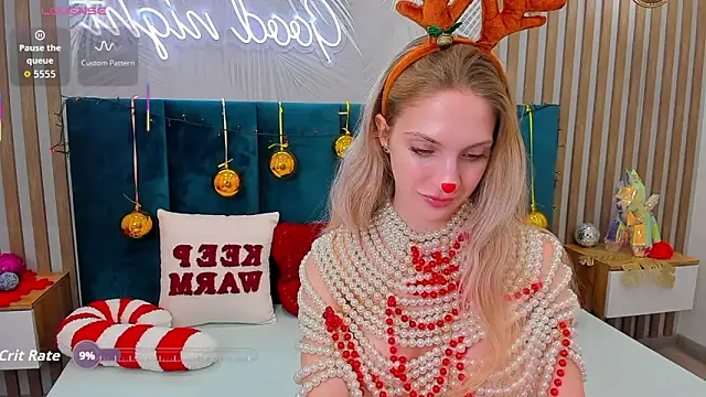 Snapshot of Emilly_Hart chatting on December 3, 2:52 am Emilly Hart online show from December 3, 2:52 am