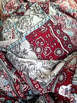 Snapshot of Priya_Bong chatting on May 6, 8:41 am Priya Bong online show from May 6, 8:41 am