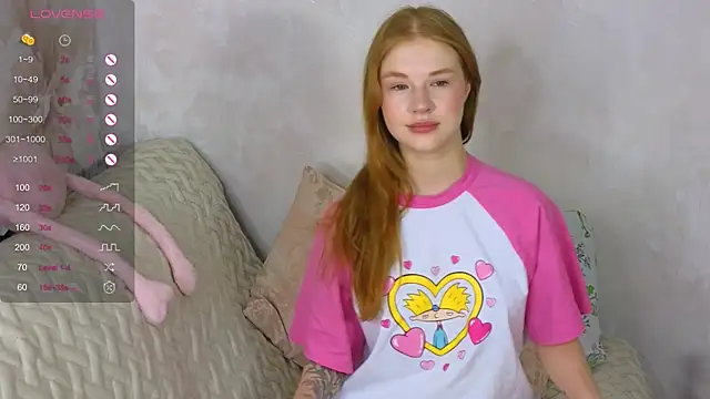 Snapshot of TrissMerigold9 chatting on December 23, 8:47 pm TrissMerigold9 online show from December 23, 8:47 pm