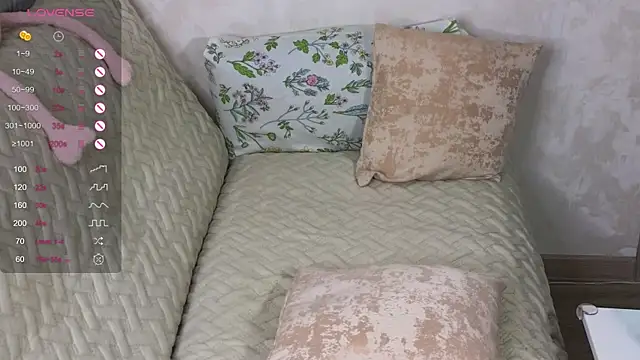 Snapshot of TrissMerigold9 chatting on January 20, 11:21 pm TrissMerigold9 online show from January 20, 11:21 pm