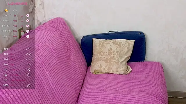 Snapshot of TrissMerigold9 chatting on September 8, 7:46 pm TrissMerigold9 online show from September 8, 7:46 pm