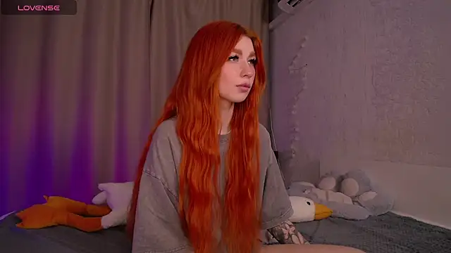 Evaa Moonn  online show from December 13, 2:05 pm