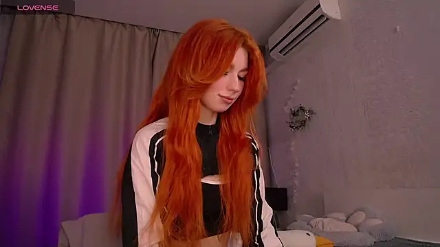 Evaa Moonn  online show from January 20, 8:30 am