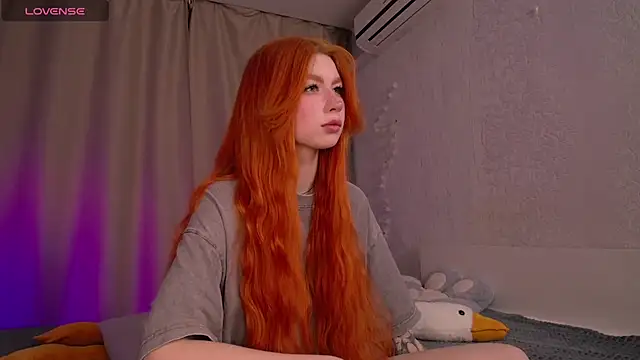 Evaa Moonn  online show from March 11, 2:43 am