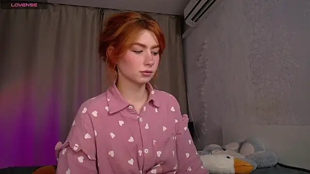 Evaa Moonn  online show from October 14, 8:59 am