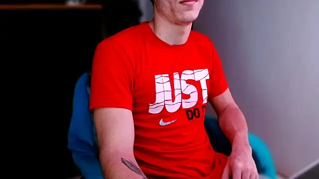 Snapshot of deividcloud36 chatting on November 6, 12:22 am deividcloud36 online show from November 6, 12:22 am