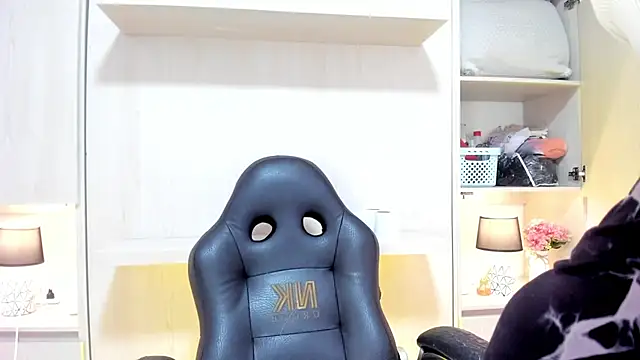 tamaraa smiith online show from October 28, 7:49 pm