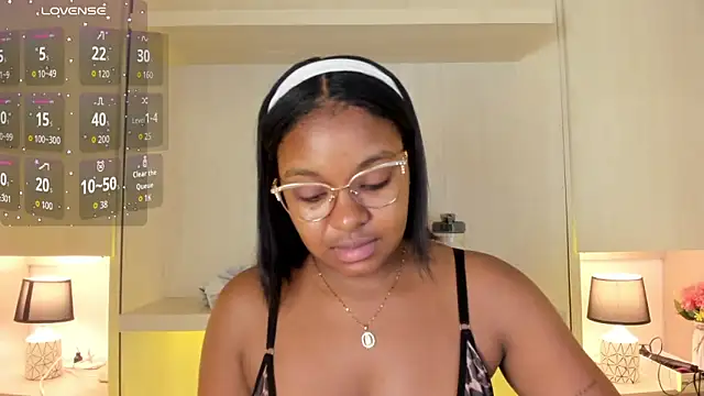 tamaraa smiith online show from November 6, 7:48 pm