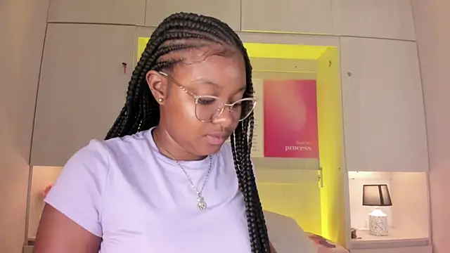 tamaraa smiith online show from February 27, 7:36 pm