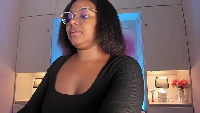 Snapshot of tamaraa_smiith chatting on May 16, 7:56 pm tamaraa smiith online show from May 16, 7:56 pm