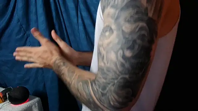 Snapshot of Kenner_fox77 chatting on December 25, 7:24 am Kenner fox77 online show from December 25, 7:24 am