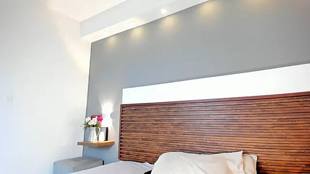 Snapshot of Adelehottman chatting on September 12, 4:34 am Adelehottman online show from September 12, 4:34 am