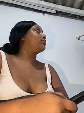 Snapshot of Adelehottman chatting on September 28, 4:40 am Adelehottman online show from September 28, 4:40 am