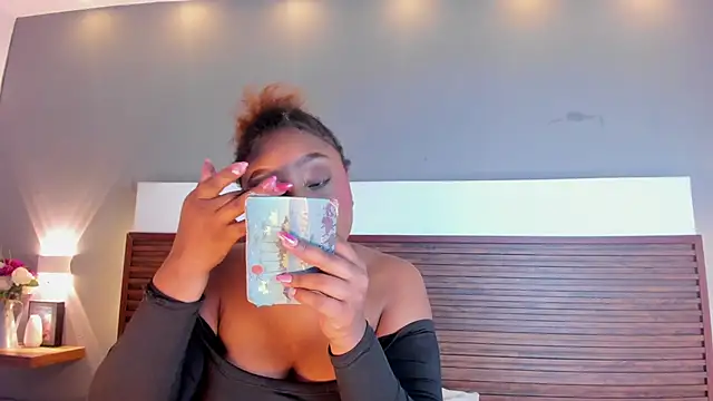 Snapshot of Adelehottman chatting on November 1, 12:07 pm Adelehottman online show from November 1, 12:07 pm