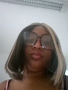 Snapshot of Adelehottman chatting on November 7, 12:49 pm Adelehottman online show from November 7, 12:49 pm