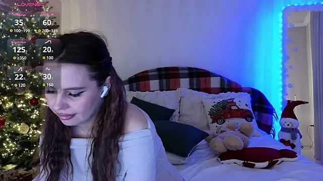 Aisha Riley online show from December 17, 5:15 pm