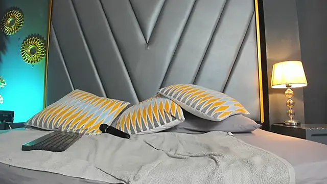 BrendaAdams  online show from February 24, 2:37 pm