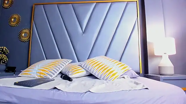 BrendaAdams  online show from September 17, 10:50 am