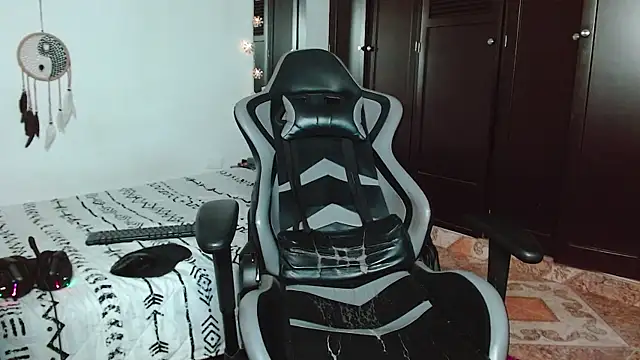 aaron blug online show from December 10, 5:07 am