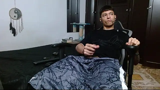 aaron blug online show from February 3, 4:25 am