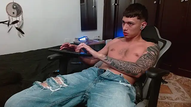 aaron blug online show from November 10, 1:48 am